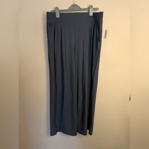 Old Navy Sleektech Go-dry Wide Leg Pants In Navy